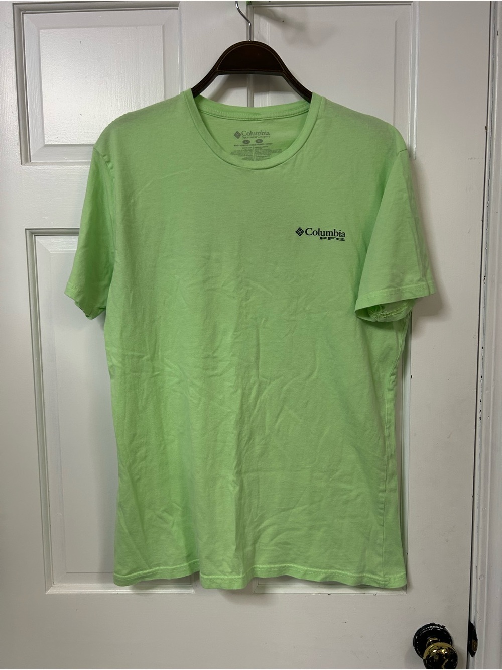 Columbia Men’s Short Sleeve Crew Tee in Light Green